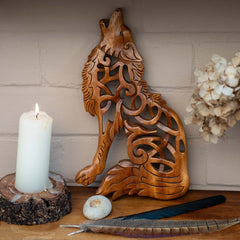 Celtic Howling Wolf